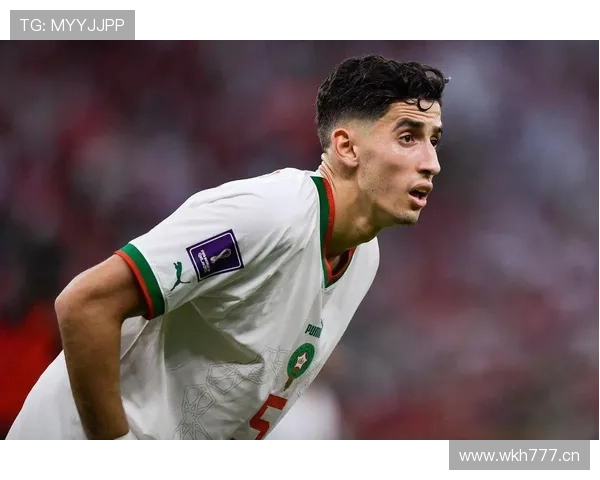 阿什拉夫：德甲时期进球助攻双线爆发的边路新星