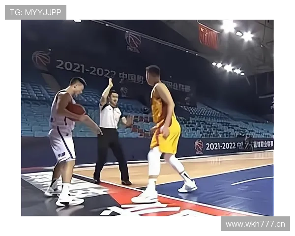 全面解析篮球比赛中底线发球规则的主要限制与违例判罚标准